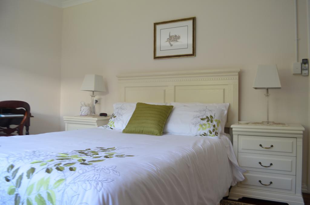 Dunmoylen House Bed & Breakfast Albany Room photo